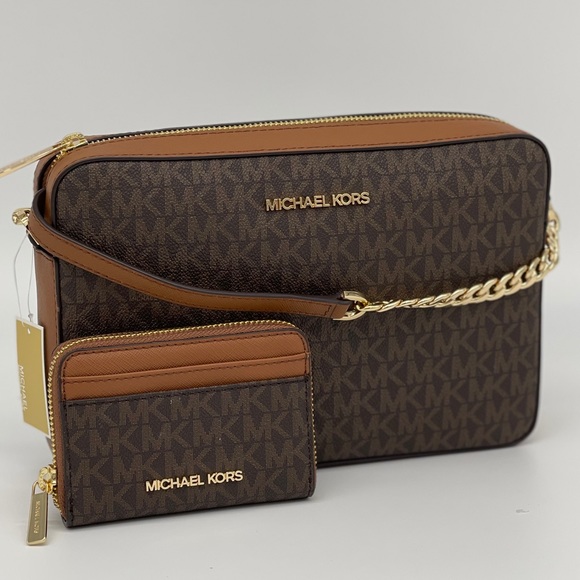 Michael Kors Handbags - Michael Kors EW Crossbody Bag& Card Case Wallet